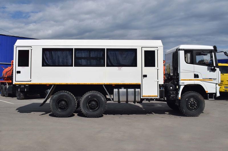 Вахтовый автобус Shacman X3000 